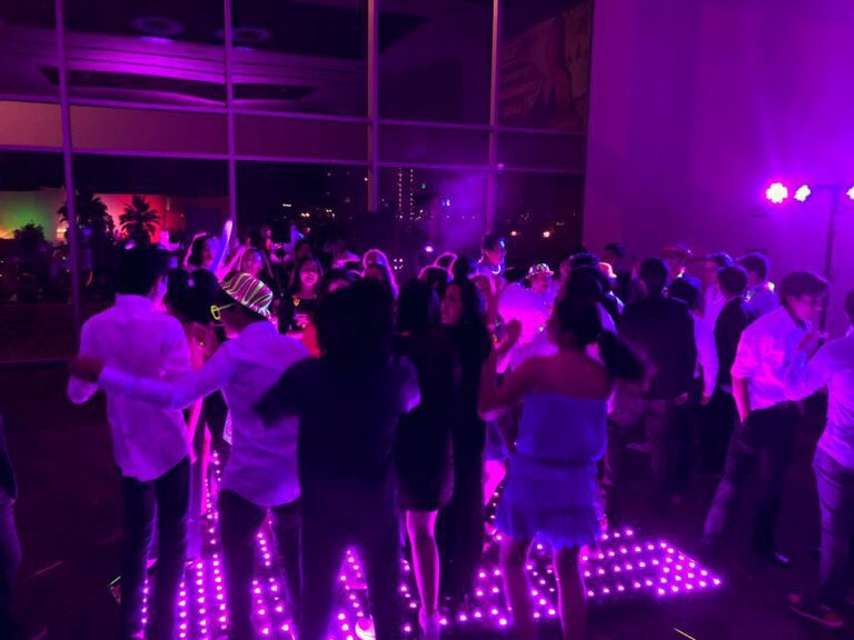 Dj para fiesta NEON
