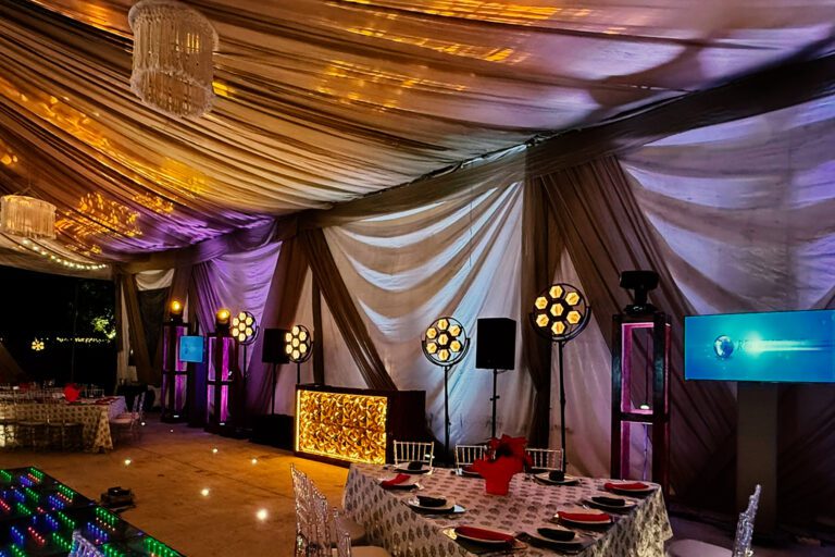 Montaje-DJ-temático-en-color-ambar