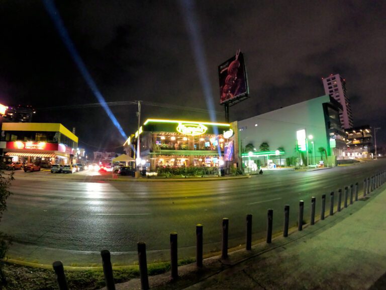 renta de iluminación para inauguración de restaurante