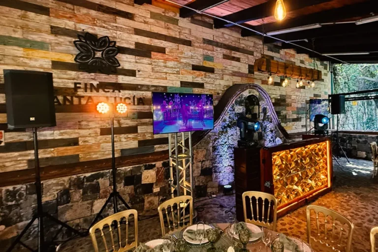 paquete-4-cabina-tematica-oro-en-evento-finca-santa-lucia