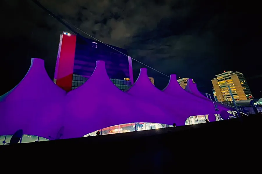 Renta de iluminación para eventos en Puebla en agencia automotriz Lincoln